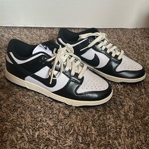 Womens Nike dunk low